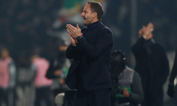 PISA, ITALY - DECEMBER 27: Manager of Pisa Sporting Club Alberto Gilardino reacts during the Serie A match between Pisa SC and Juventus FC at Arena Garibaldi on December 27, 2025 in Pisa, Italy. (Photo by Gabriele Maltinti/Getty Images)