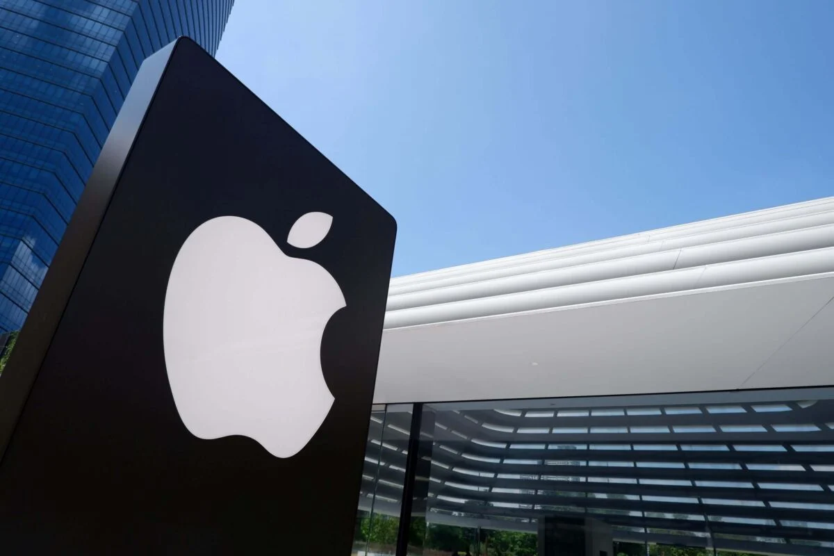 Apple (AAPL) Stock: Company Issues Cyber Threat Warnings to Users in 84 Countries