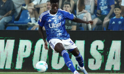 COMO, ITALY - AUGUST 16: Assane Diao of Como 1907 in action during the Coppa Italia match between Como 1907 and FC Sudtirol at Stadio G. Sinigaglia on August 16, 2025 in Como, Italy. (Photo by Marco Luzzani/Getty Images)