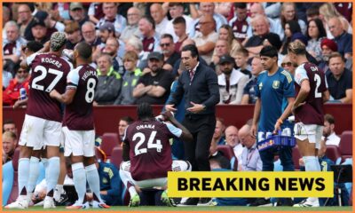Aston Villa players with Unai Emery, plus yellow