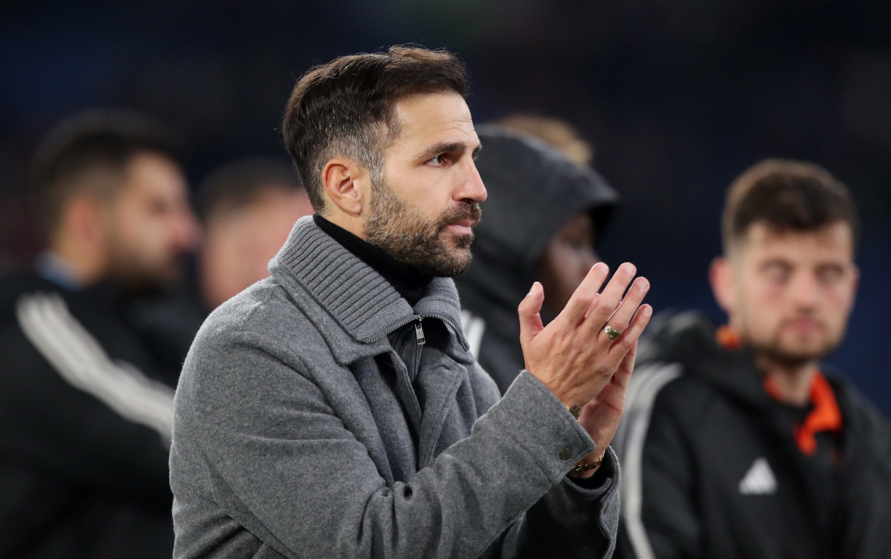 ROME, ITALY - DECEMBER 15: Cesc Fabregas, Head Coach of Como 1907, applauds the fans at the end of the Serie A match between AS Roma and Como 1907 at Stadio Olimpico on December 15, 2025 in Rome, Italy. (Photo by Paolo Bruno/Getty Images)
