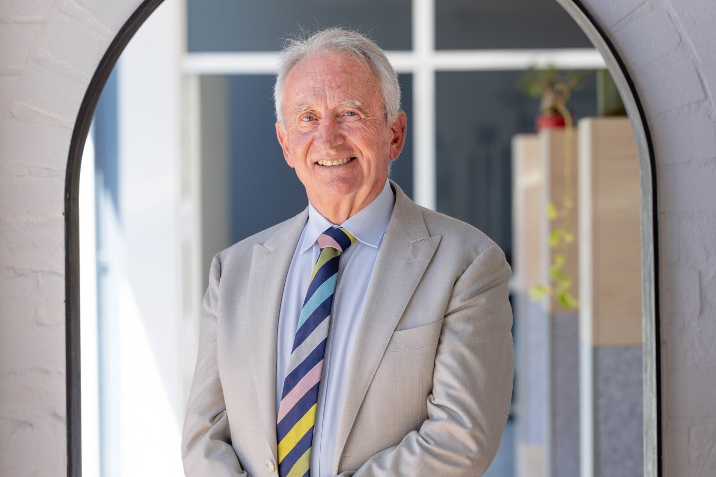 Resilience results from simplicity