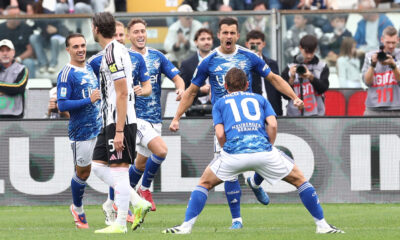 COMO, ITALY - OCTOBER 19: Marc Olivier Kenpf of Como 1907 celebrates with his team-mate Nico Paz after scoring their team