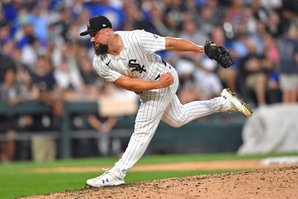 Twins Sign Dan Altavilla To Minor League Contract