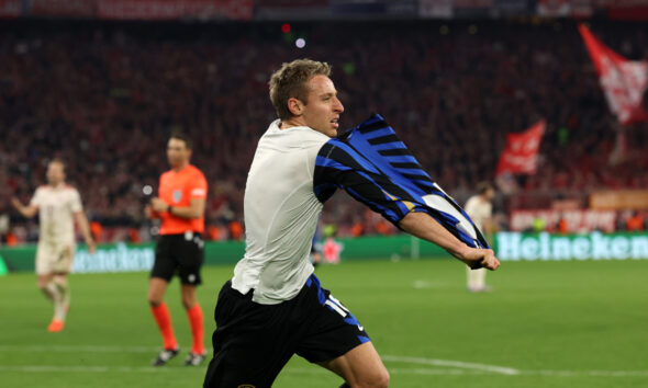 MUNICH, GERMANY - APRIL 08: Davide Frattesi of FC Internazionale celebrates scoring his team