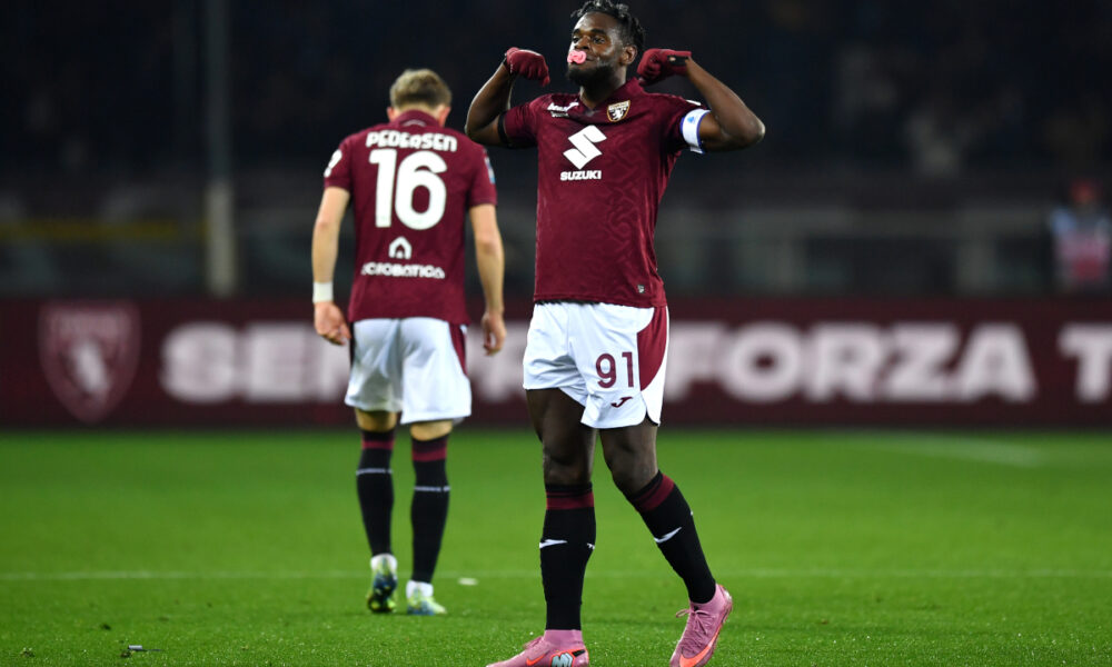 TURIN, ITALY - DECEMBER 08: Duvan Zapata of Torino celebrates scoring his team