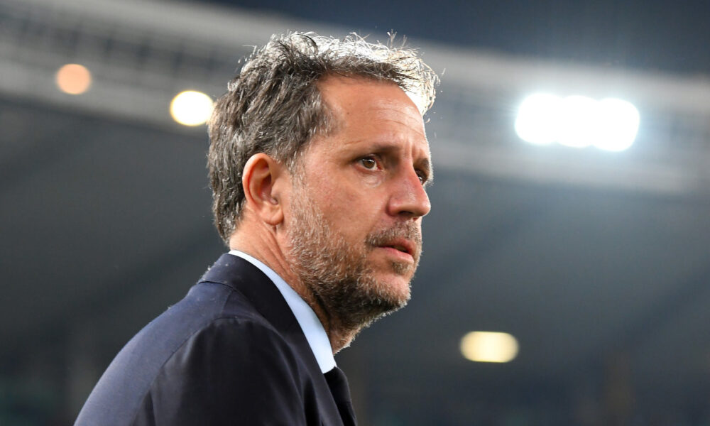 VERONA, ITALY - FEBRUARY 08:Fabio Paratici of Juventus looks on during the Serie A match between Hellas Verona and Juventus at Stadio Marcantonio Bentegodi on February 8, 2020 in Verona, Italy. (Photo by Alessandro Sabattini/Getty Images)