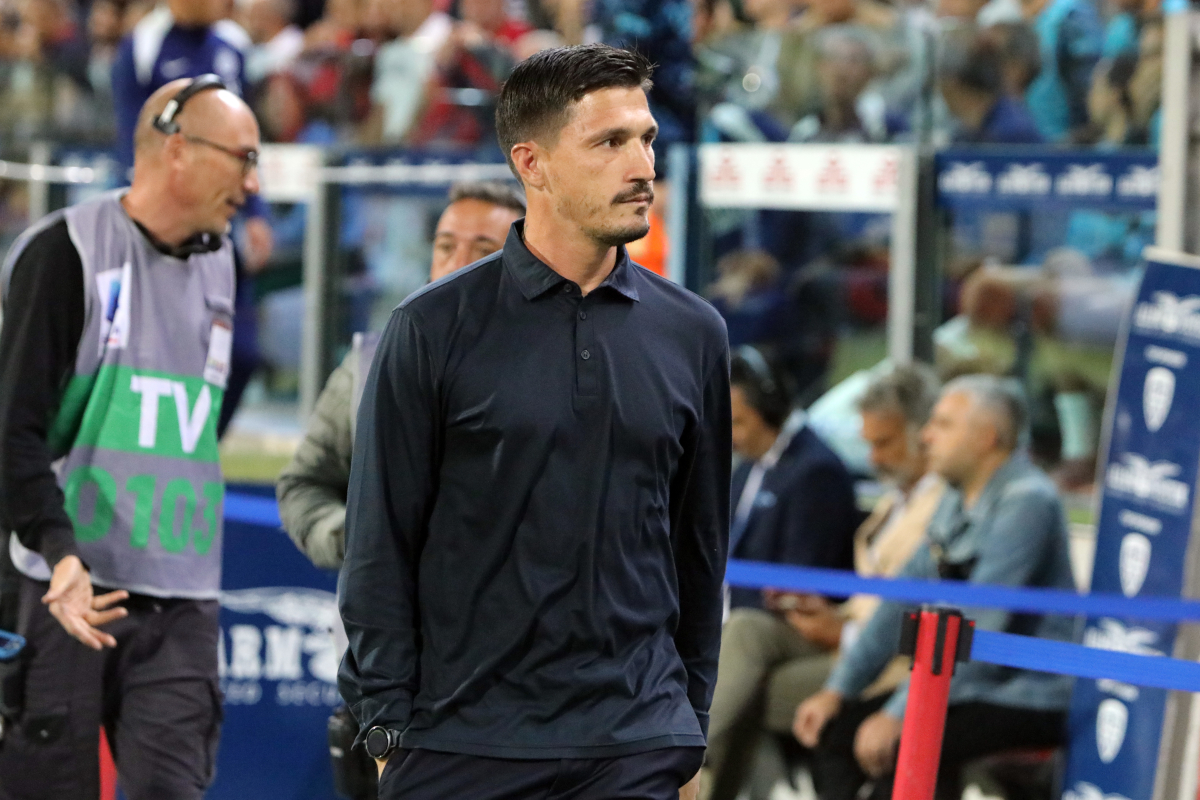 CAGLIARI, ITALY - SEPTEMBER 27: Fabio Pisacane coach of Cagliari looks on during the Serie A match between Cagliari Calcio and FC Internazionale at Stadio Sant