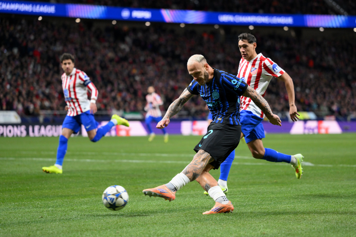 MADRID, SPAIN - NOVEMBER 26: Federico Dimarco of Internazionale shoots during the UEFA Champions League 2025/26 League Phase MD5 match between Atletico de Madrid and FC Internazionale Milano at Estadio Metropolitano on November 26, 2025 in Madrid, Spain. (Photo by David Ramos/Getty Images)