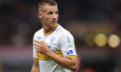 MILAN, ITALY - SEPTEMBER 23: Francesco Camarda of US Lecce reacts during the Coppa Italia Frecciarossa Round of 16 match between AC Milan and US Lecce at Giuseppe Meazza Stadium on September 23, 2025 in Milan, Italy. (Photo by Jonathan Moscrop/Getty Images)
