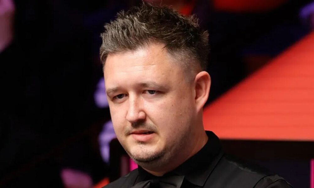 Kyren Wilson overcomes cue nightmare and you can have his old one