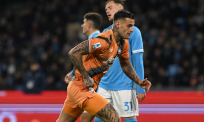 NAPLES, ITALY - NOVEMBER 22: Gianluca Scamacca of Atalanta BC celebrates after scoring his side first goal during the Serie A match between SSC Napoli and Atalanta BC at Stadio Diego Armando Maradona on November 22, 2025 in Naples, Italy. (Photo by Francesco Pecoraro/Getty Images)