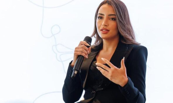 Weaker US Dollar could trigger 20% global equity rally by early 2026, says financial expert