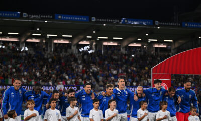 BERGAMO, ITALY - SEPTEMBER 05: Players of Italy during the National Anthem during the FIFA World Cup 2026 qualifier match between Italy and Estonia at Stadio di Bergamo on September 05, 2025 in Bergamo, Italy. (Photo by Mattia Ozbot/Getty Images)