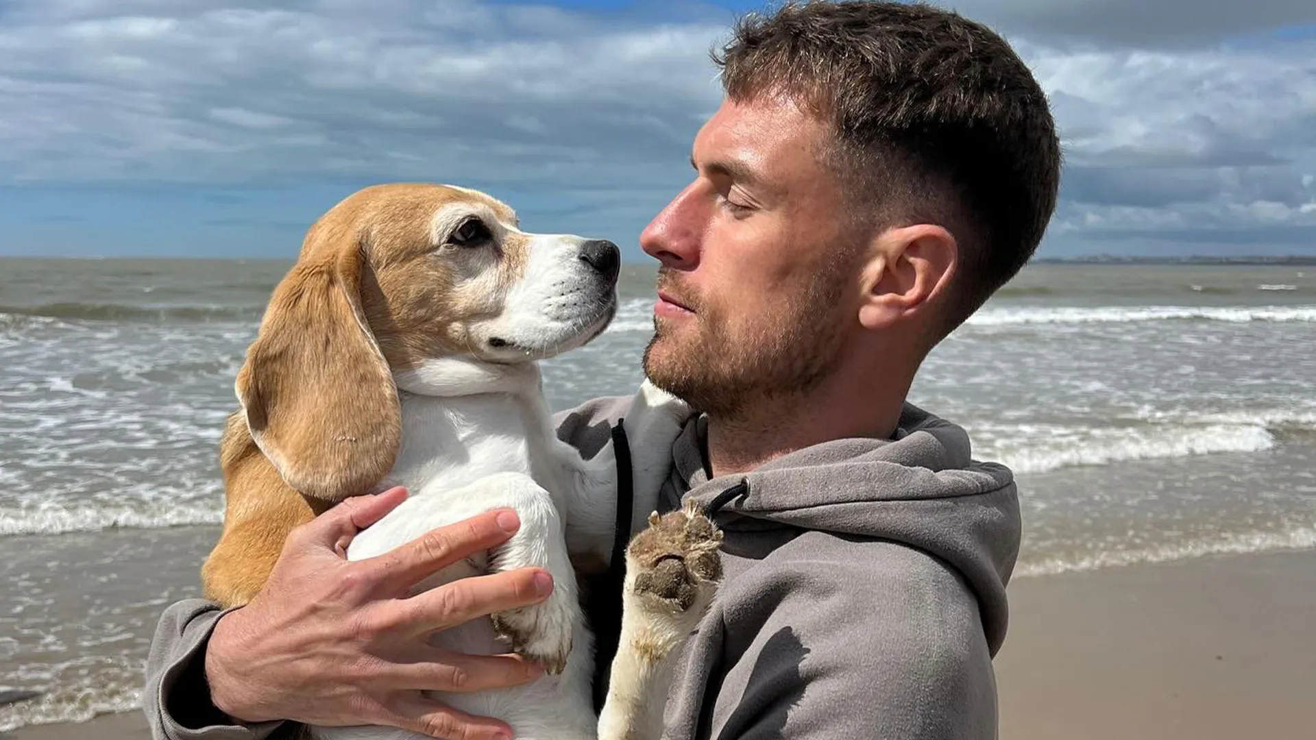 Aaron Ramsey claims his contract with Pumas has been RIPPED UP after 'haunting' disappearance of his dog Halo