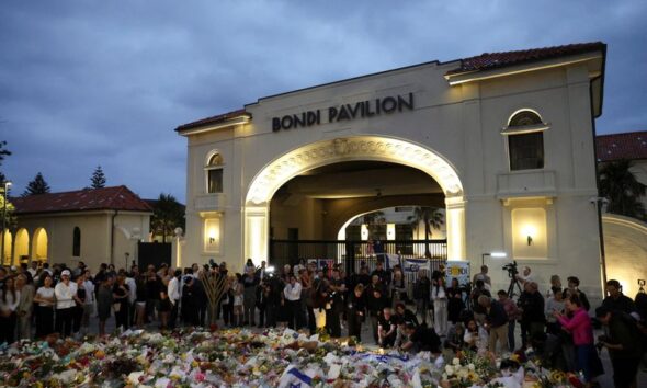 "It was dead people everywhere": Inside Australia's Hanukkah massacre