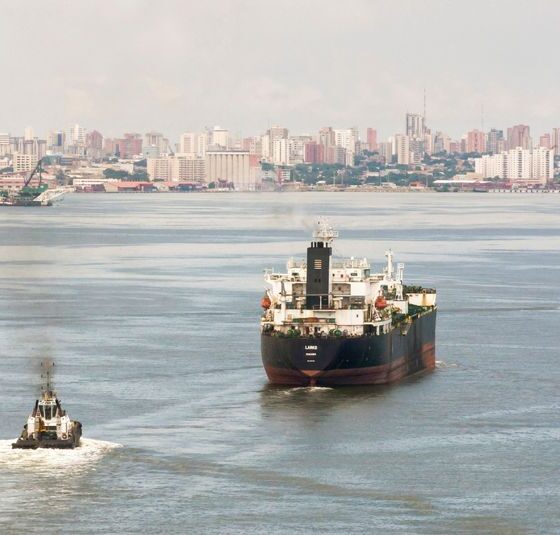 Trump orders 'blockade' of sanctioned oil tankers leaving, entering Venezuela