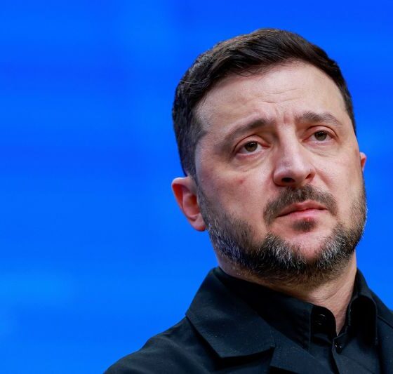 Factbox-The 20-point peace proposal Zelenskiy will discuss with Trump