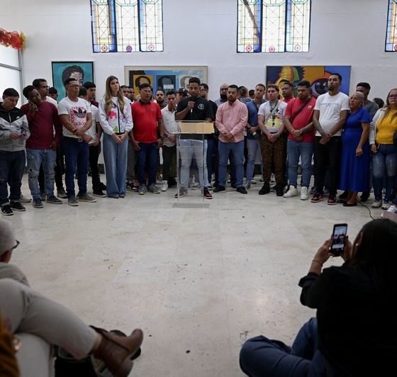 Venezuelans held in Salvadoran prison look to challenge deportation in US court