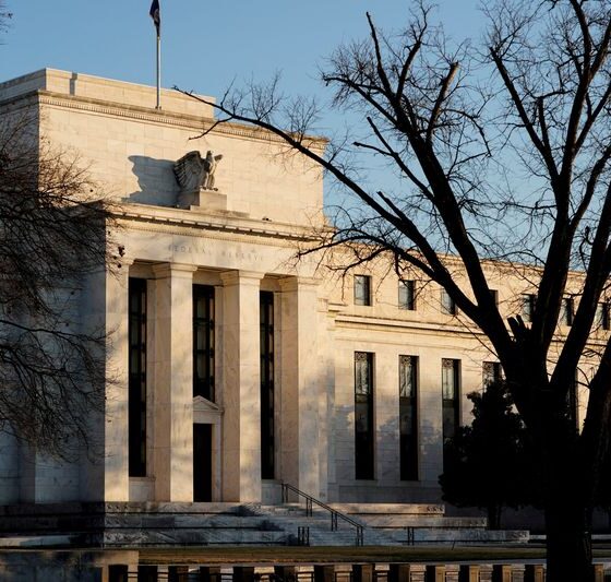 Fed policymakers judged ’ample’ levels of reserves warranted bill-buying -minutes