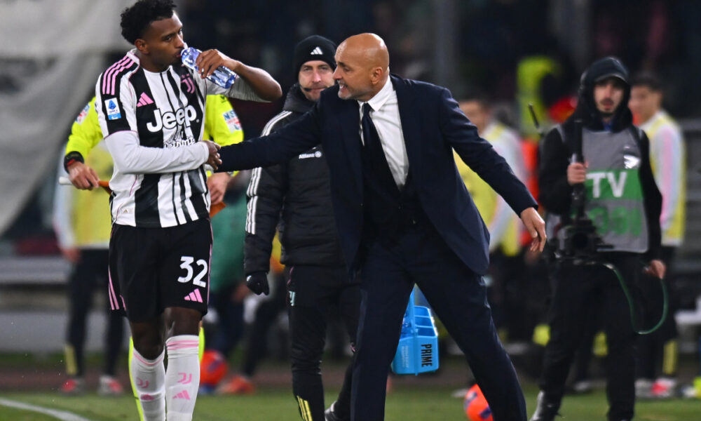 BOLOGNA, ITALY - DECEMBER 14: Juan Cabal of Juventus celebrates scoring his team