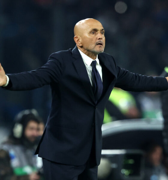 NAPLES, ITALY - DECEMBER 07: Luciano Spalletti, Head Coach of Juventus, reacts during the Serie A match between SSC Napoli and Juventus FC at Stadio Diego Armando Maradona on December 07, 2025 in Naples, Italy. (Photo by Francesco Pecoraro/Getty Images)