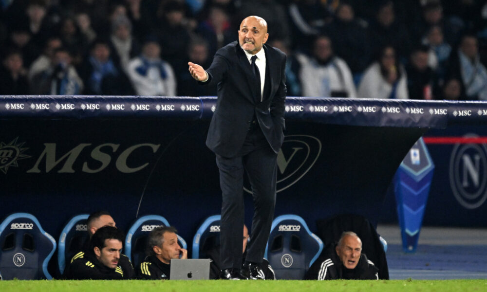 NAPLES, ITALY - DECEMBER 07: Luciano Spalletti, Head Coach of Juventus, reacts during the Serie A match between SSC Napoli and Juventus FC at Stadio Diego Armando Maradona on December 07, 2025 in Naples, Italy. (Photo by Francesco Pecoraro/Getty Images)