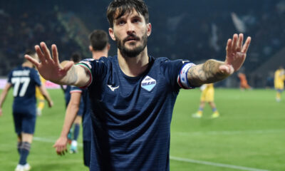 FROSINONE, ITALY - MARCH 16: Luis Alberto of SS Lazio gestures during the Serie A TIM match between Frosinone Calcio and SS Lazio at Stadio Benito Stirpe on March 16, 2024 in Frosinone, Italy. (Photo by Giuseppe Bellini/Getty Images)