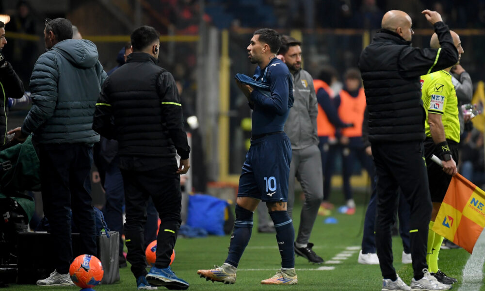 PARMA, ITALY - DECEMBER 13: Mattia Zaccagni of SS Lazio leaves the field after receiving a red card during the Serie A match between Parma Calcio 1913 and SS Lazio at Stadio Ennio Tardini on December 13, 2025 in Parma, Italy. (Photo by Marco Rosi - SS Lazio/Getty Images)
