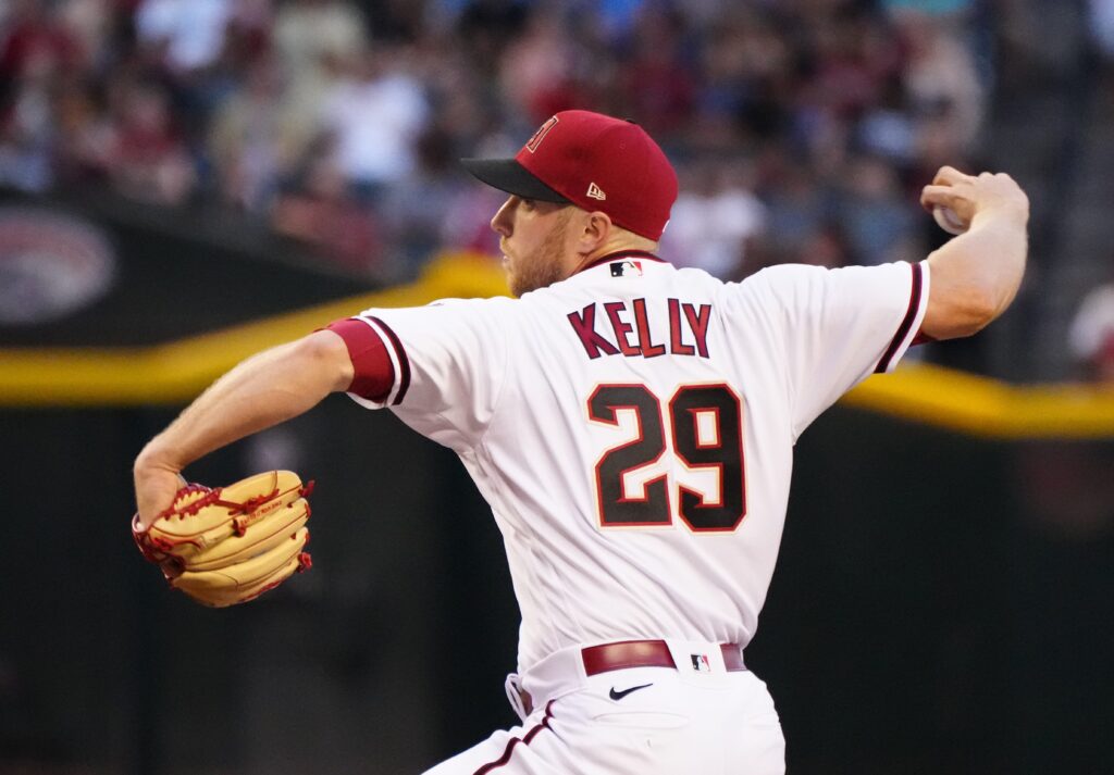 Diamondbacks To Sign Merrill Kelly