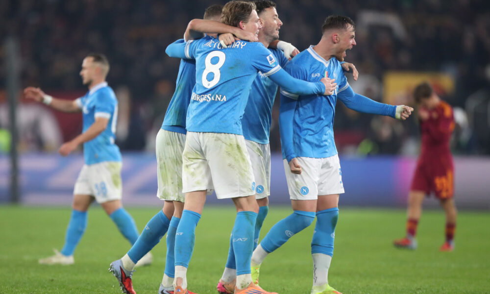 ROME, ITALY - NOVEMBER 30: Amir Rrahmani, Sam Beukema and Scott McTominay of Napoli celebrates victory following the Serie A match between AS Roma and SSC Napoli at Stadio Olimpico on November 30, 2025 in Rome, Italy. (Photo by Paolo Bruno/Getty Images)