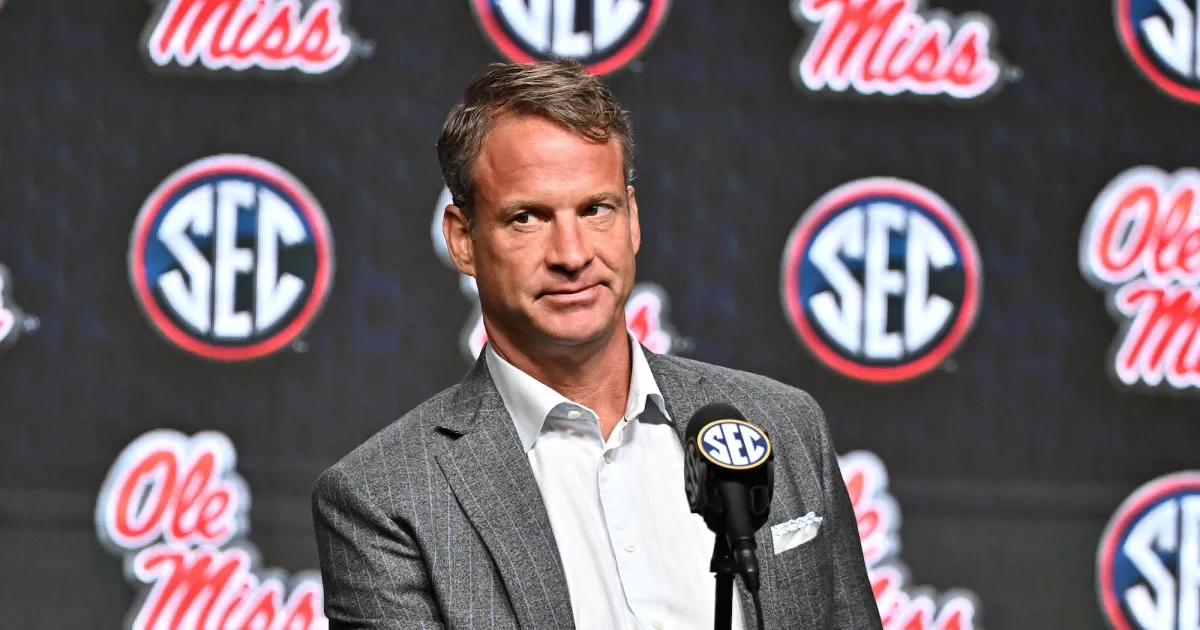 Ole Miss Fans Boo Lane Kiffin After He Decides to Leave Team to Coach LSU