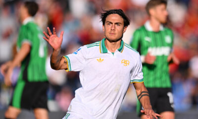 SASSUOLO, ITALY - OCTOBER 26: Paulo Dybala of AS Roma celebrates scoring his team