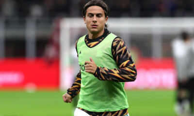 MILAN, ITALY - NOVEMBER 02: Paulo Dybala of AS Roma warms up prior to the Serie A match between AC Milan and AS Roma at Giuseppe Meazza Stadium on November 02, 2025 in Milan, Italy. (Photo by Marco Luzzani/Getty Images)