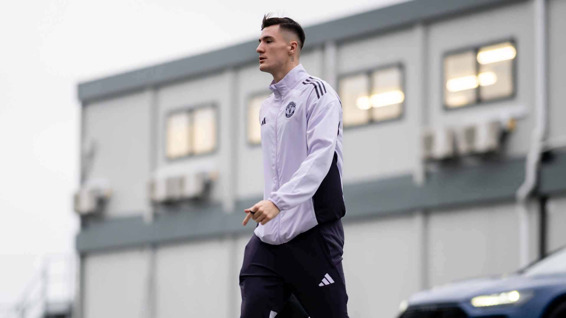 Benjamin Sesko happy to be back on the pitch for Man Utd before Aston Villa game | December 2025