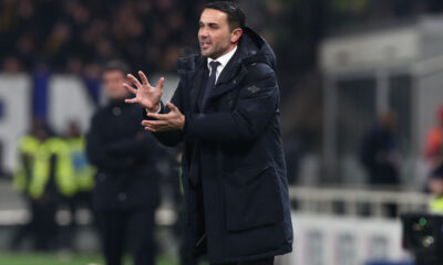 BERGAMO, ITALY - DECEMBER 28: Atalanta BC coach Raffaele Palladino issues instructions to his players during the Serie A match between Atalanta BC and FC Internazionale at New Balance Arena on December 28, 2025 in Bergamo, Italy. (Photo by Marco Luzzani/Getty Images)