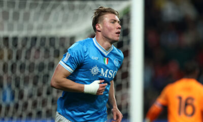 RIYADH, SAUDI ARABIA - DECEMBER 18: Rasmus Hojlund of SSC Napoli celebrates scoring his team