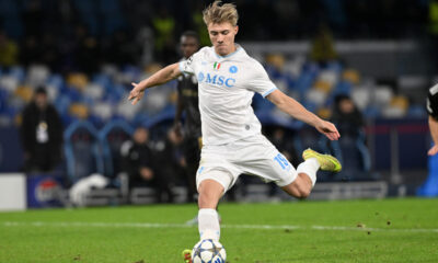 NAPLES, ITALY - NOVEMBER 25: Rasmus Hojlund of SSC Napoli misses a penalty during the UEFA Champions League 2025/26 League Phase MD5 match between SSC Napoli and Qarabag FK at Stadio Diego Armando Maradona on November 25, 2025 in Naples, Italy. (Photo by Francesco Pecoraro/Getty Images)