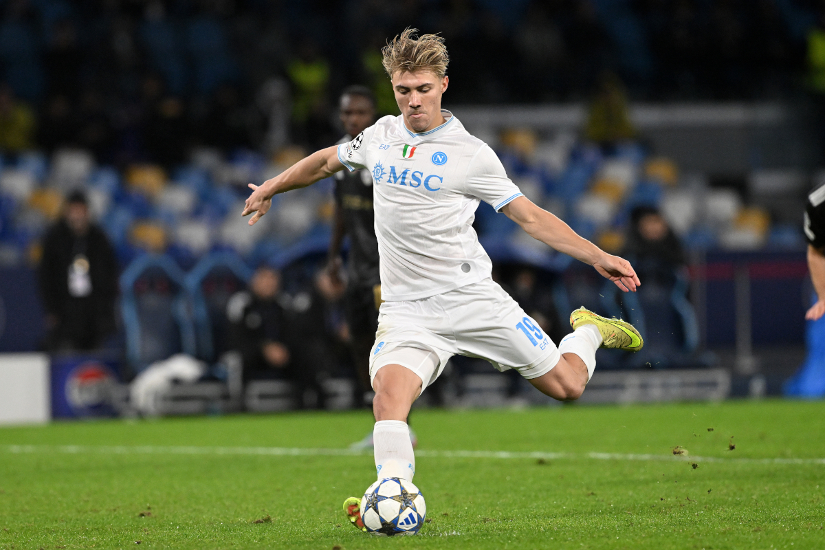 NAPLES, ITALY - NOVEMBER 25: Rasmus Hojlund of SSC Napoli misses a penalty during the UEFA Champions League 2025/26 League Phase MD5 match between SSC Napoli and Qarabag FK at Stadio Diego Armando Maradona on November 25, 2025 in Naples, Italy. (Photo by Francesco Pecoraro/Getty Images)