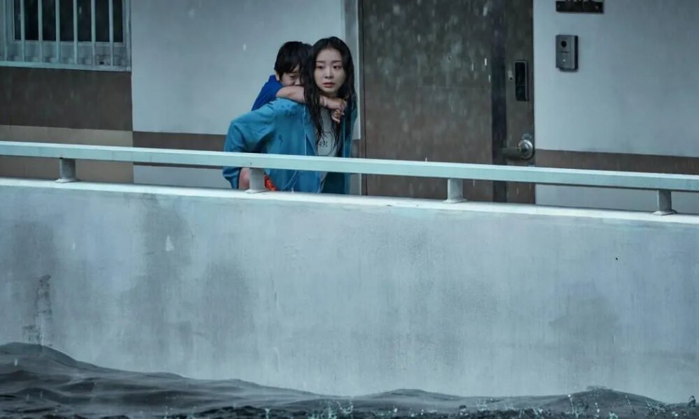 Netflix viewers race to watch 'maddening' dystopian movie despite shocking reviews