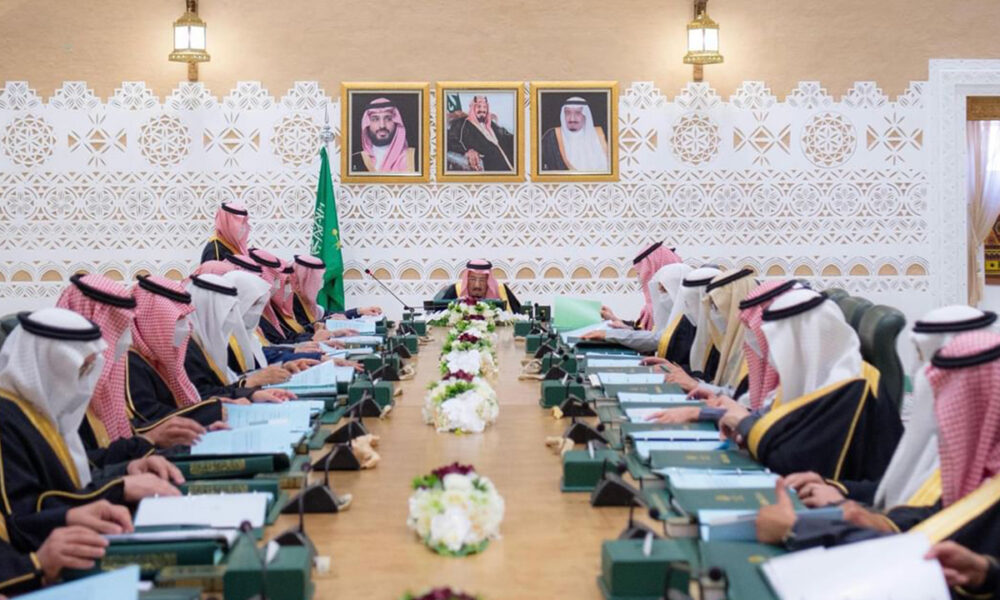 Saudi Endorses Electric Rail Link to Qatar