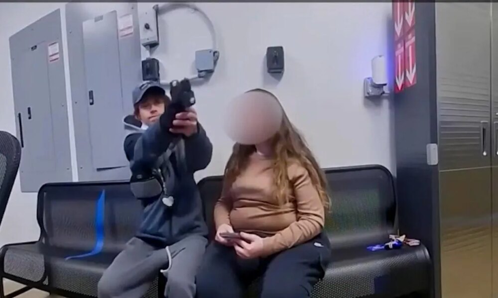 Moment shoplifter suspect suddenly reaches for a gun and opens fire | News US