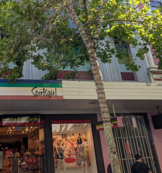 ISPT to sell mall building