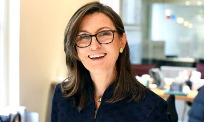 Robinhood Trips Sell Signal, Cathie Wood's ARK Funds Buy The Dip