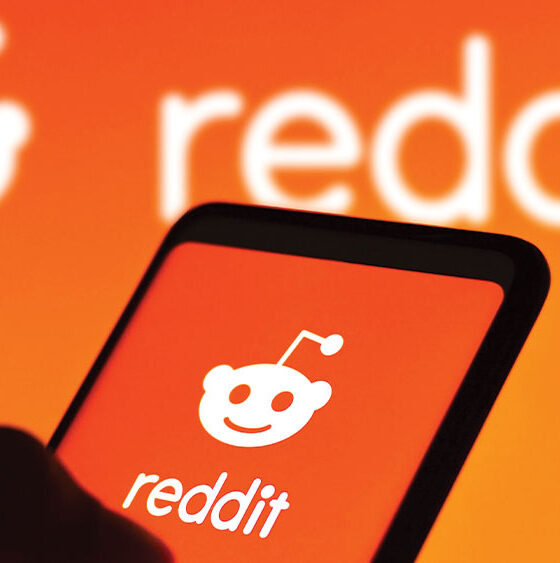 Reddit Stock: Social Media Leader Eyes New Buy Point After 38% Rebound