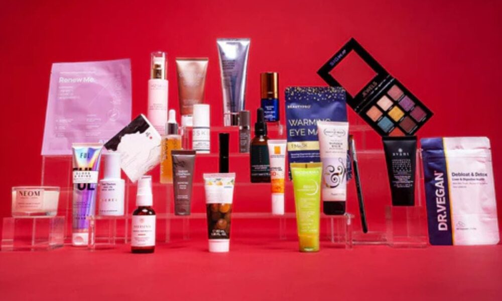 I tried the Face the Future Festive Sparkle Edit and it’s the best luxury beauty box this Christmas