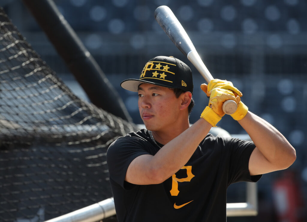 Pirates DFA Marco Luciano, Tsung-Che Cheng