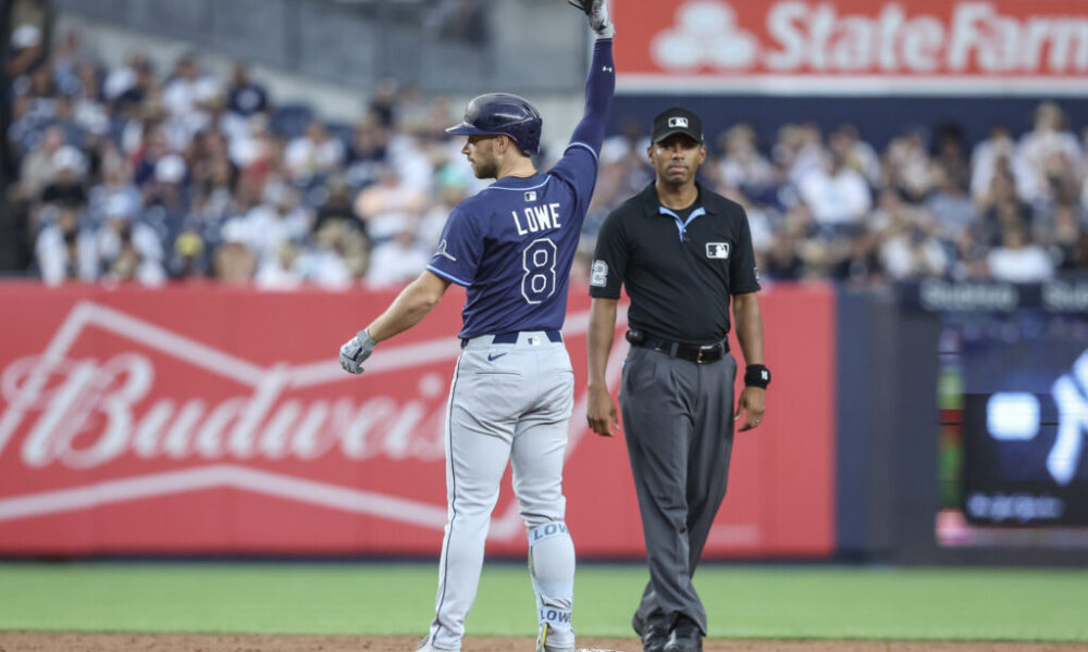 MLBTR Podcast: Three-Way Trade, Murakami's Short-Term Deal, And Willson Contreras To Boston