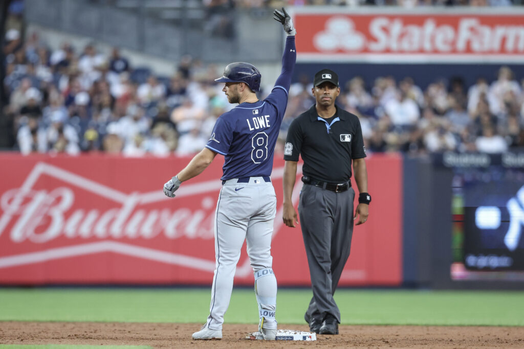 MLBTR Podcast: Three-Way Trade, Murakami's Short-Term Deal, And Willson Contreras To Boston