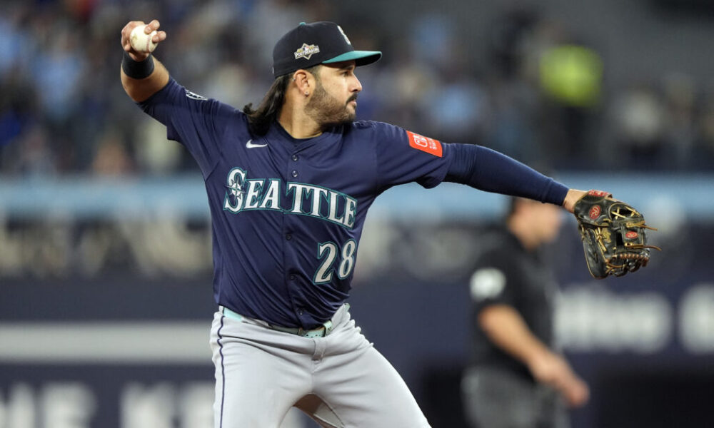 Mariners Remain Interested In Re-Signing Eugenio Suarez